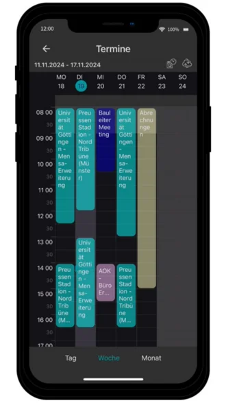 Screenshot der mobilen Zeiterfassung mit AppOne: Kalenderansicht mit allen Terminen und Projektzuordnungen.